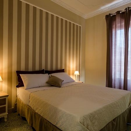 Mille E Una Notte / Station Apartment Palermo Luaran gambar