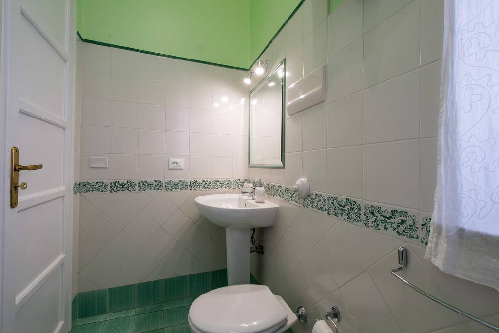 Mille E Una Notte / Station Apartment Palermo Luaran gambar